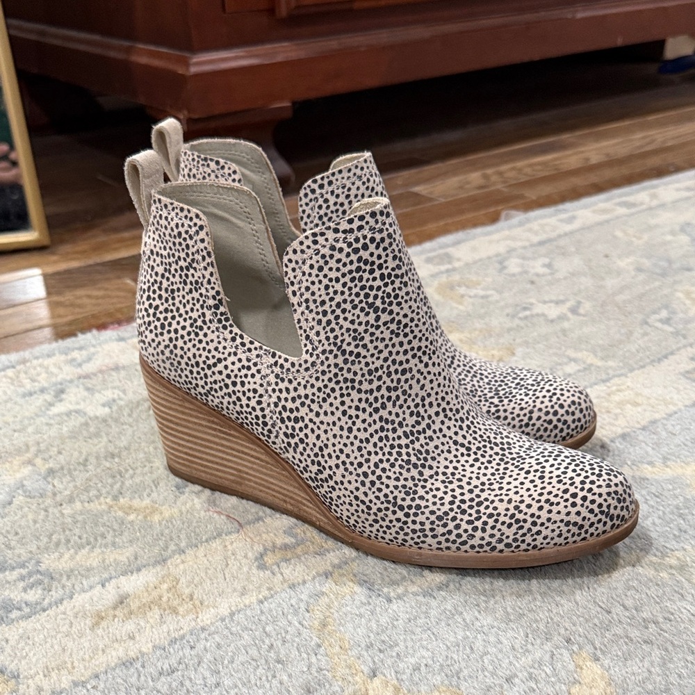 Toms Speckled Cream Wedge Ankle Boots